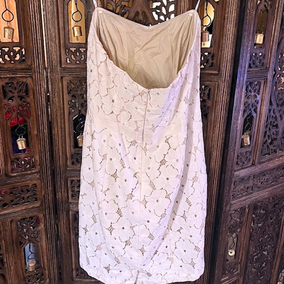 LAFAYETTE 148 NEW YORK WHITE FLORAL STRAPLESS PRINT DRESS SMALL - Picture 3 of 4